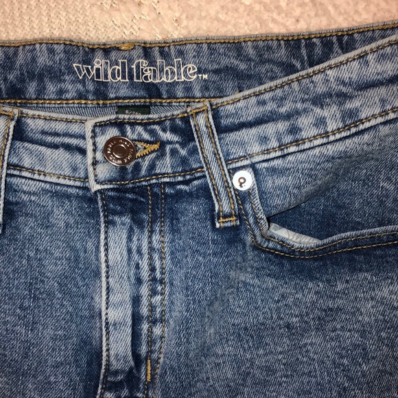 High Rise Cuffed Shorts - Picture 2 of 3